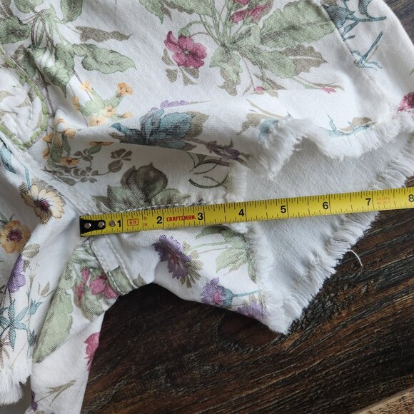 MISS ME Cargo Botanical Garden White Denim Shorts Zip Pocket Frayed Hem - Picture 10 of 11